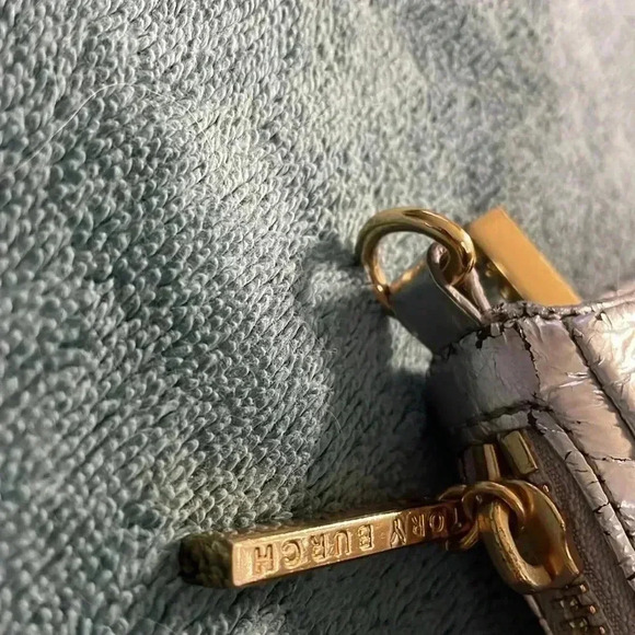 Tory Burch metallic cross bag - Picture 11 of 14
